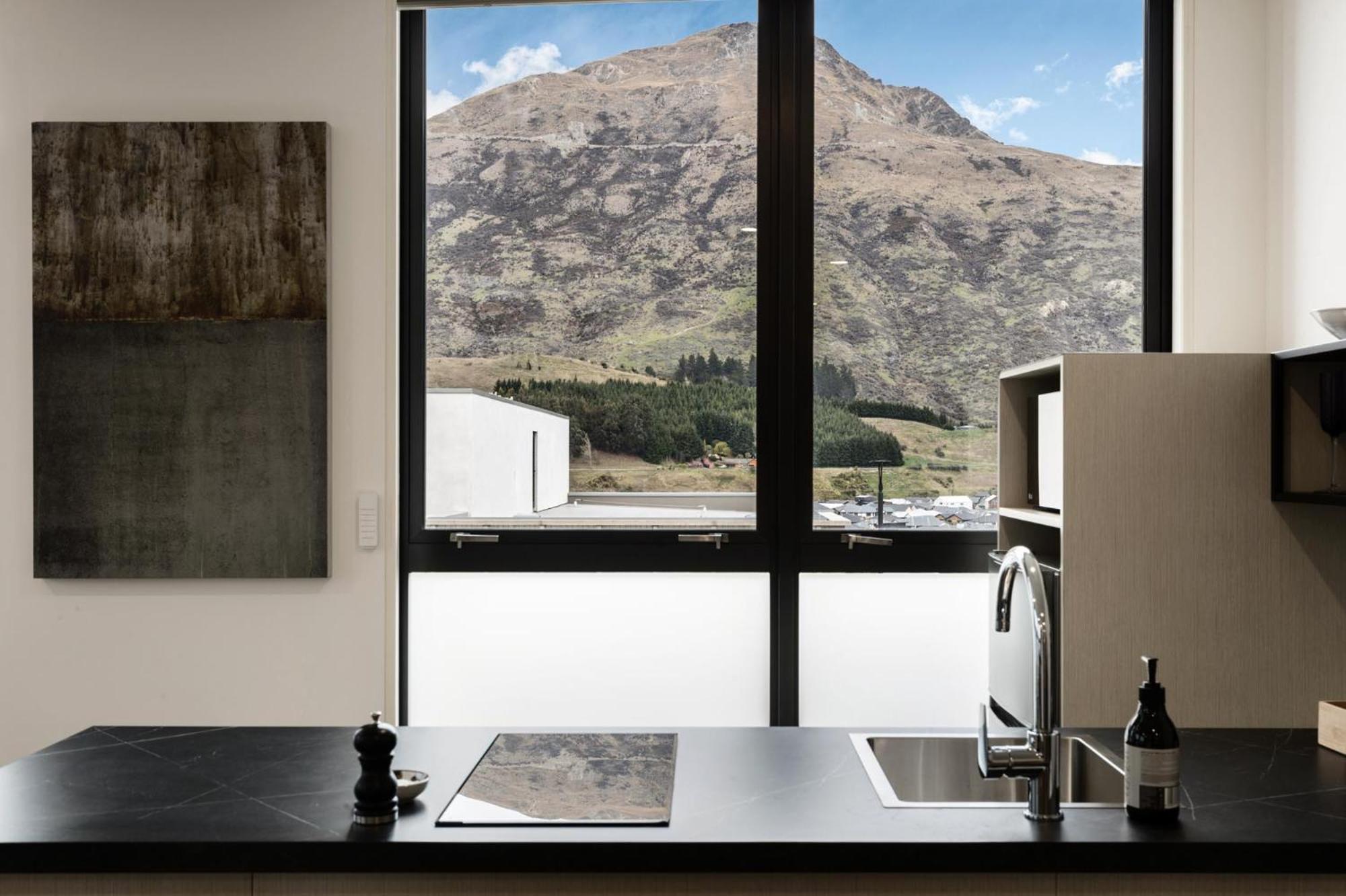 12Th Avenue Suites Queenstown Bagian luar foto